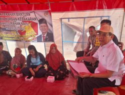 Reses di Tolitoli, Longki Djanggola Serahkan Tali Asih kepada Korban Kebakaran di Nalu