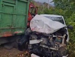 Jalur Tikungan Avulua Terjadi Laka, Fortuner Seruduk Truk Hinggs 3 Orang Luka-luka
