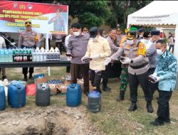 Perkuat Upaya Jaga Kamtibmas, Ratusan Liter Miras Hasil Operasi Pekat 1 Tinombala 2026 Dimusnahkan Polres Parimo