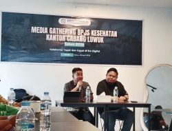 Capai 98 Persen, Wilayah Kerja BPJS Kesehatan Luwuk Terima Penghargaan UHC Award 