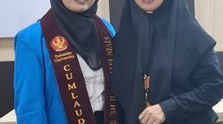 Raih IPK 4,0 Sosok Guru Asal Parigi Moutong Meraih ‘Cumlaude’ Program S2 di UNTAD